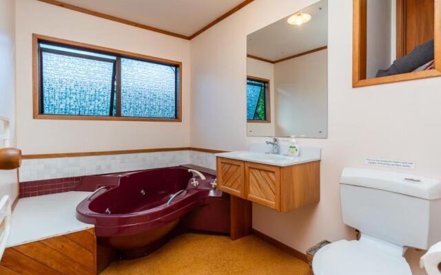 Talinga Ocean Views - Mangawhai Holiday Home