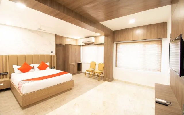 V Hotel by OYO Rooms