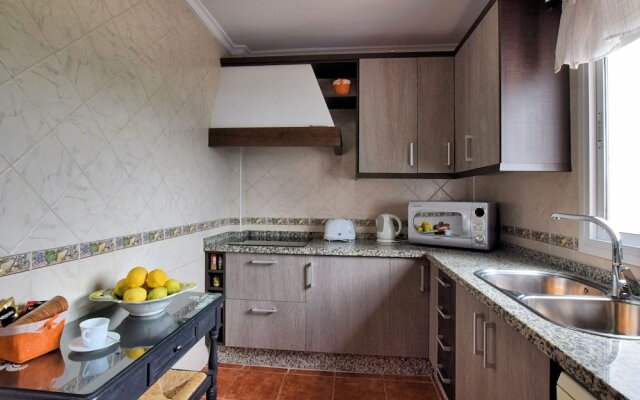 Rustic Villa in Lopera with Terrace