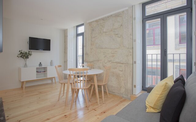 Liiiving - Charming Downtown Delight II