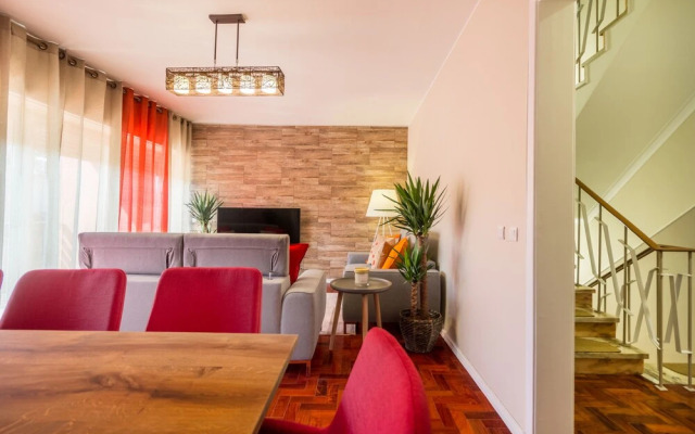 Luxury Stay by the Cascais Coastline