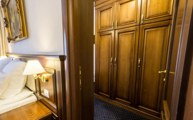 Noblesse Boutique Hotel