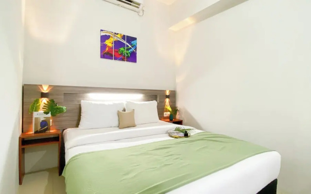 Simply Look 2Br Apartment At Vittoria Residence