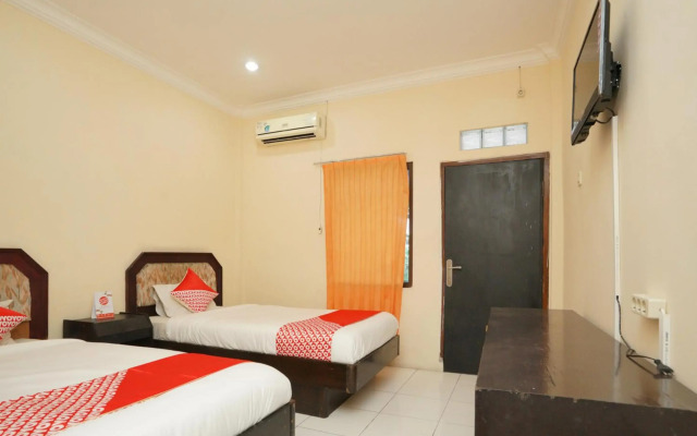 OYO 2003 Female Guest House