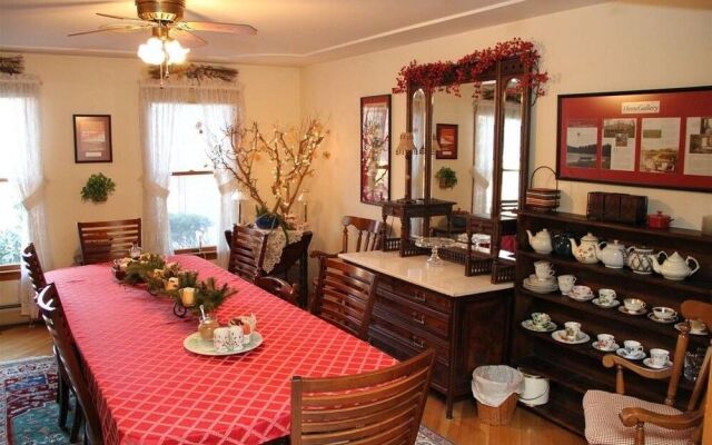 On Cranberry Pond B&B