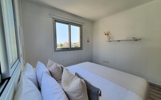 Phaedrus Living City Flat Demetra 102