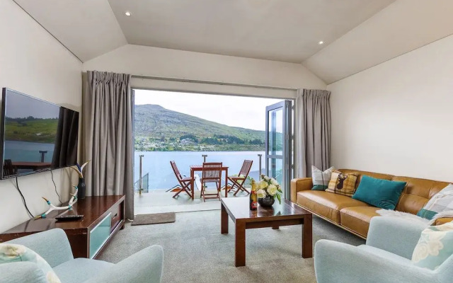 Alpine Village - 2 Bedroom Executive Apartment