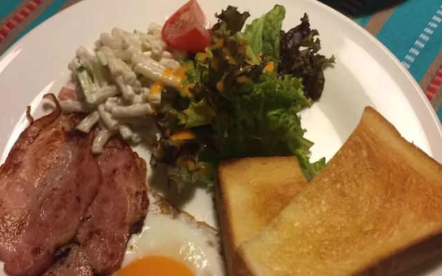 Heart Hostel and Diner