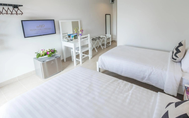 Maikhao Hotel 