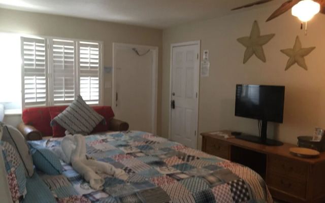 Coconut Grove Beach Resort Suite 3