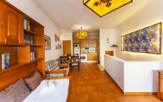 A09 - Super Central Duplex Apartment