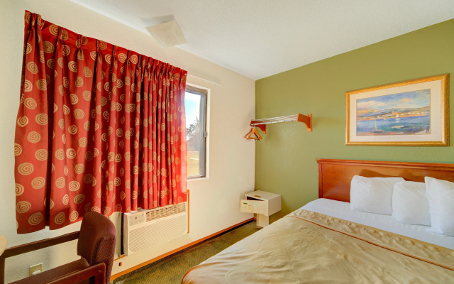 Capital O Amerihost Inn and Suites Kingdom City Hwy 54 MO