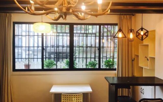 Old French Concession Old Lane Loft House