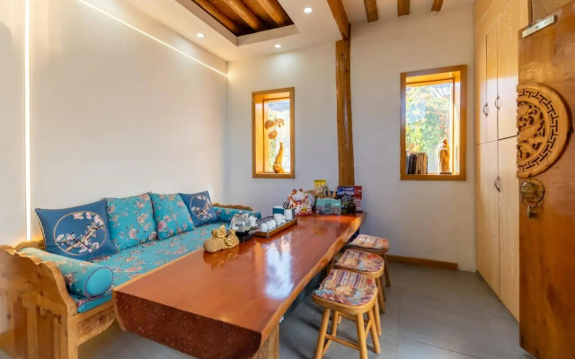 Lijiang Yinyiju Inn
