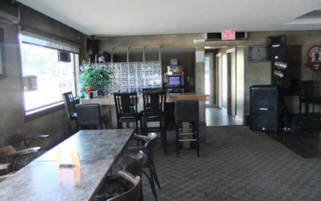 Stonehouse Motel and Restaurant