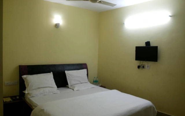 Hotel Trimurti Heights