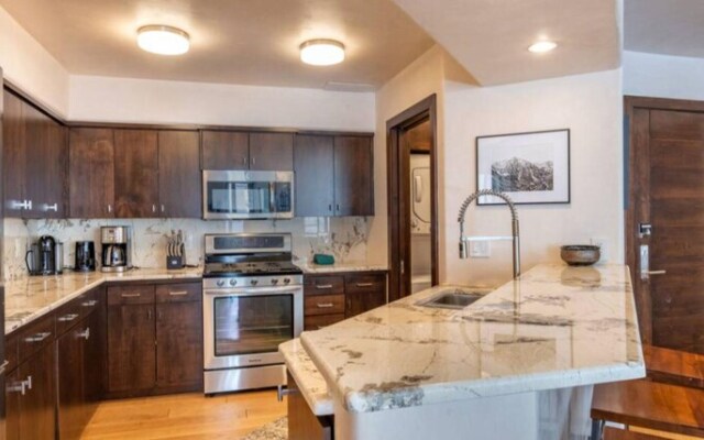 Centrum 304 by Exceptional Stays