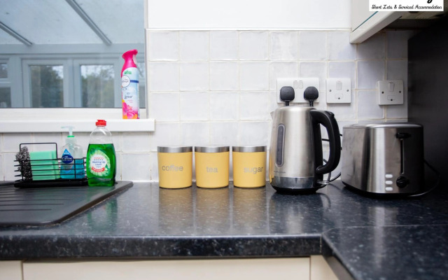 Cocooonstays Short Lets & Serviced Accommodation Hayes