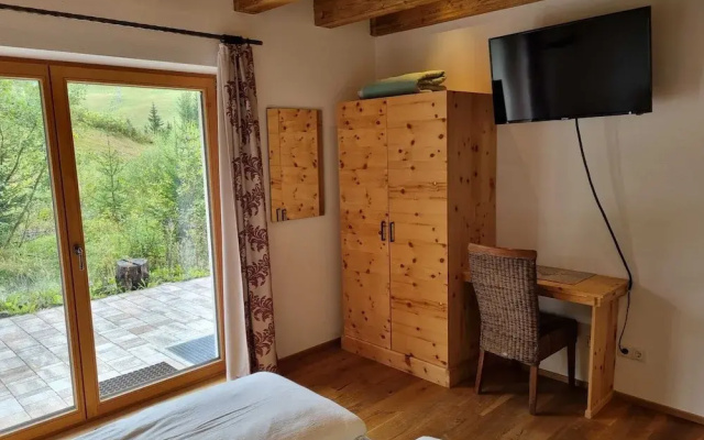 Schickster Mountain Lodge