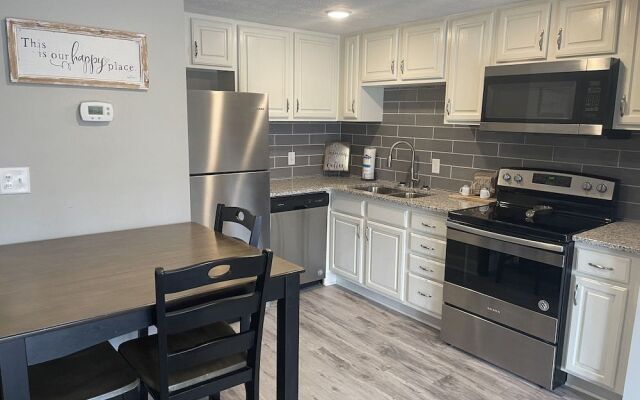 Smoky Mountain Bearadise w Pool.