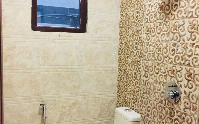 Hotel Tushar Continental