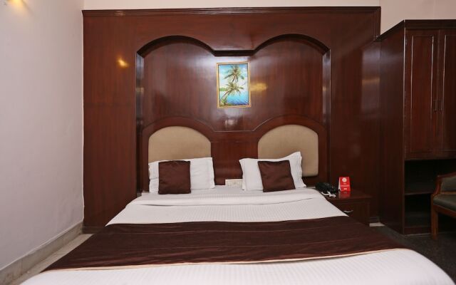 Hotel Gold Palace by OYO Rooms