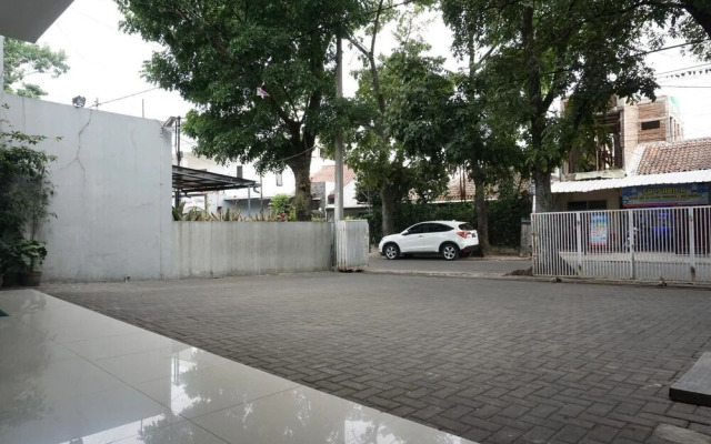 Roeby Guest House & Kost by Reddoorz