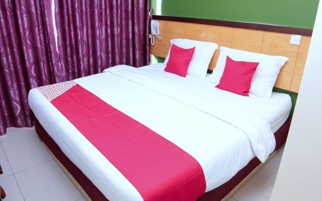 Holiday Mansion Inn by OYO Rooms