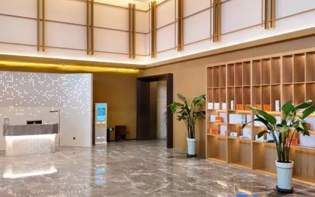 Binglv Kunlun Hotel (Yining Liuxing Street Branch)