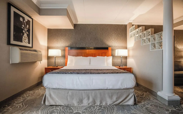 Monte Carlo Inn Barrie Suites
