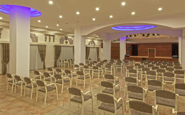 Club Paradiso Hotel