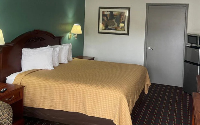 Loyalty Inn Hawkinsville