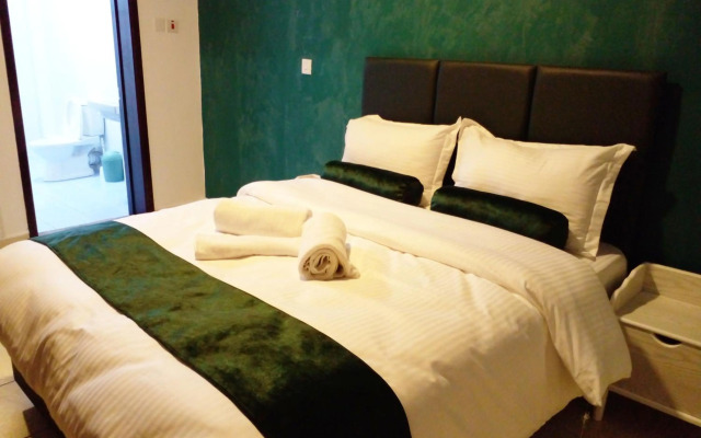 Cozy 2 bedroom Emerald Green at Greatwall Gardens
