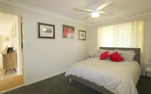 Barefoot, 32 Skyline Crescent, Crescent Head