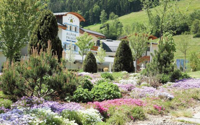 Alpenpalace Luxury Hideaway & Spa Retreat