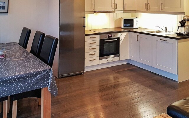 10 Person Holiday Home in Urangsvåg