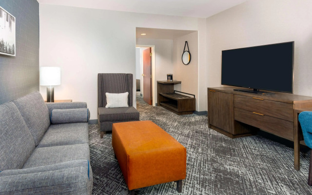 Hilton Charlotte Airport