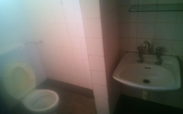 Chania Tourist Lodge