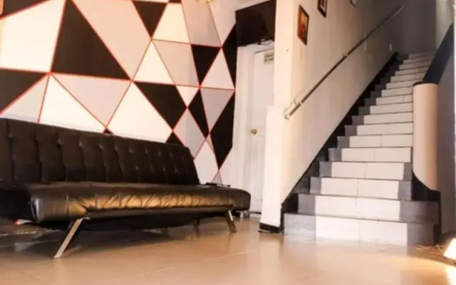 1083 Los Cerros de Bogotá