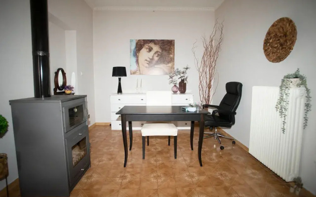 Electra s 2-bedroom Apt-convenient Location Patra