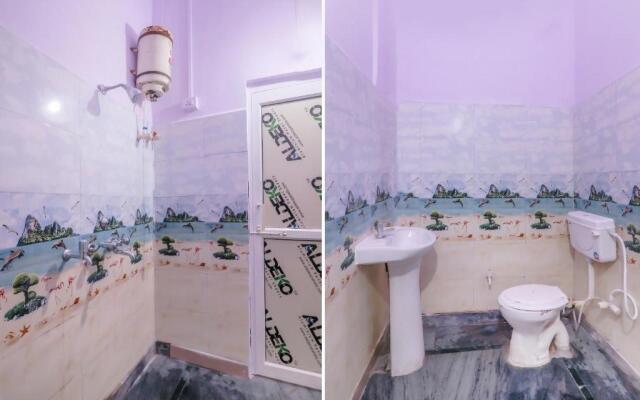 OYO 75632 Primrose Hotel's