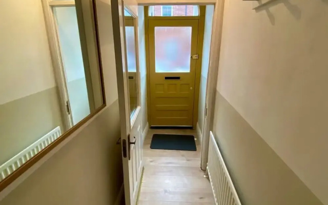 2BR City Side House in Belfast