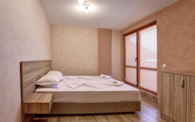 Complex Hunter's Beach