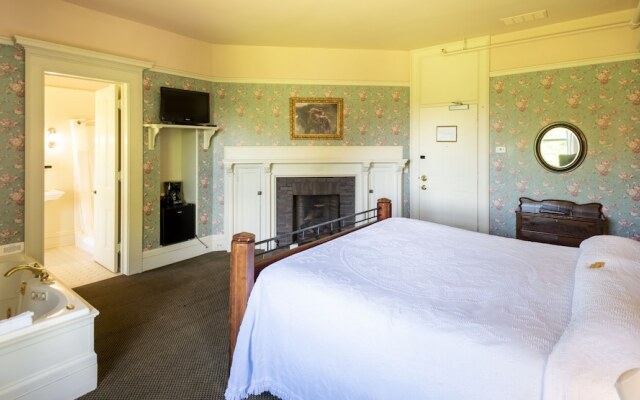 White Springs Manor a Belhurst Property