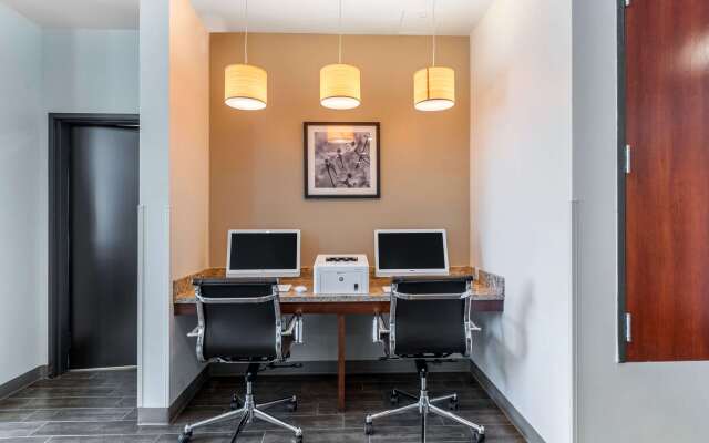 MainStay Suites Denver International Airport