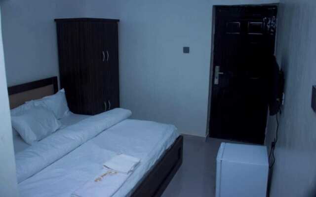 New Diamond Suites and Apartment Jos