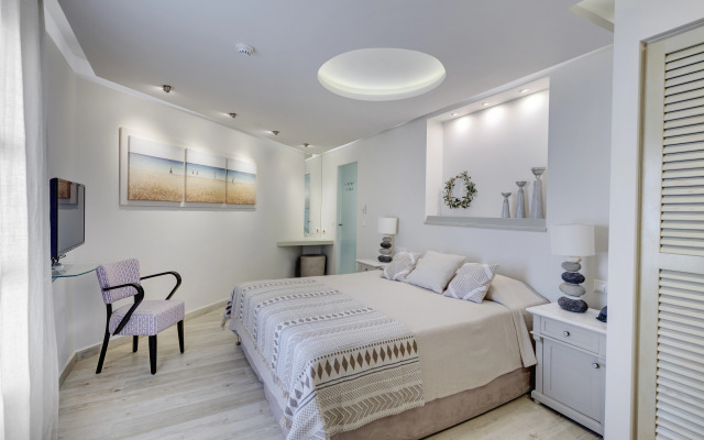 Kouros Art Hotel - Adults Only