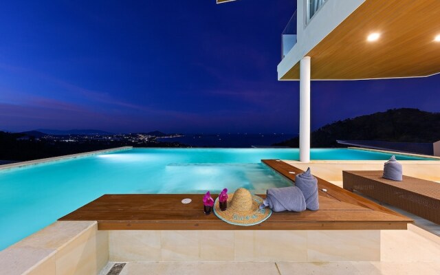 Luxus & Stylish Villa Blue May