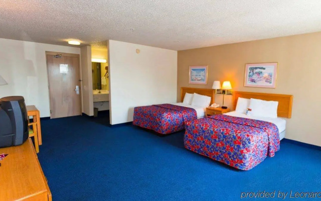 Red Roof Inn Sandusky - Milan
