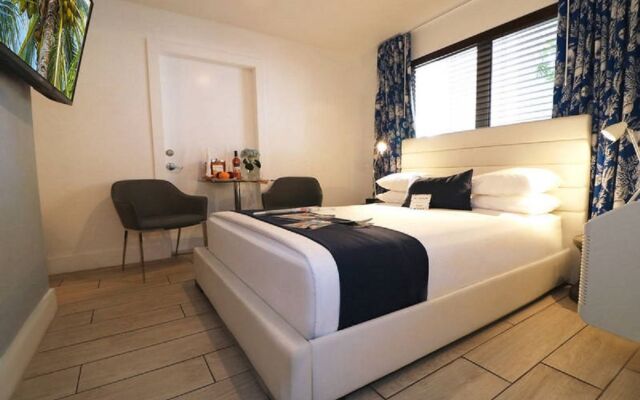 Waterside Hotel and Suites